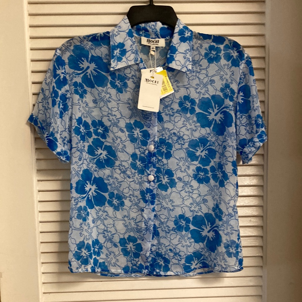 All Things Mochi Hibiscus Top Xs